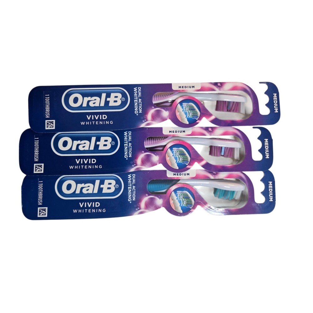 Oral-B Vivid Whitening Manual Dual Action Whitening Toothbrushes Medium lot 3x1V